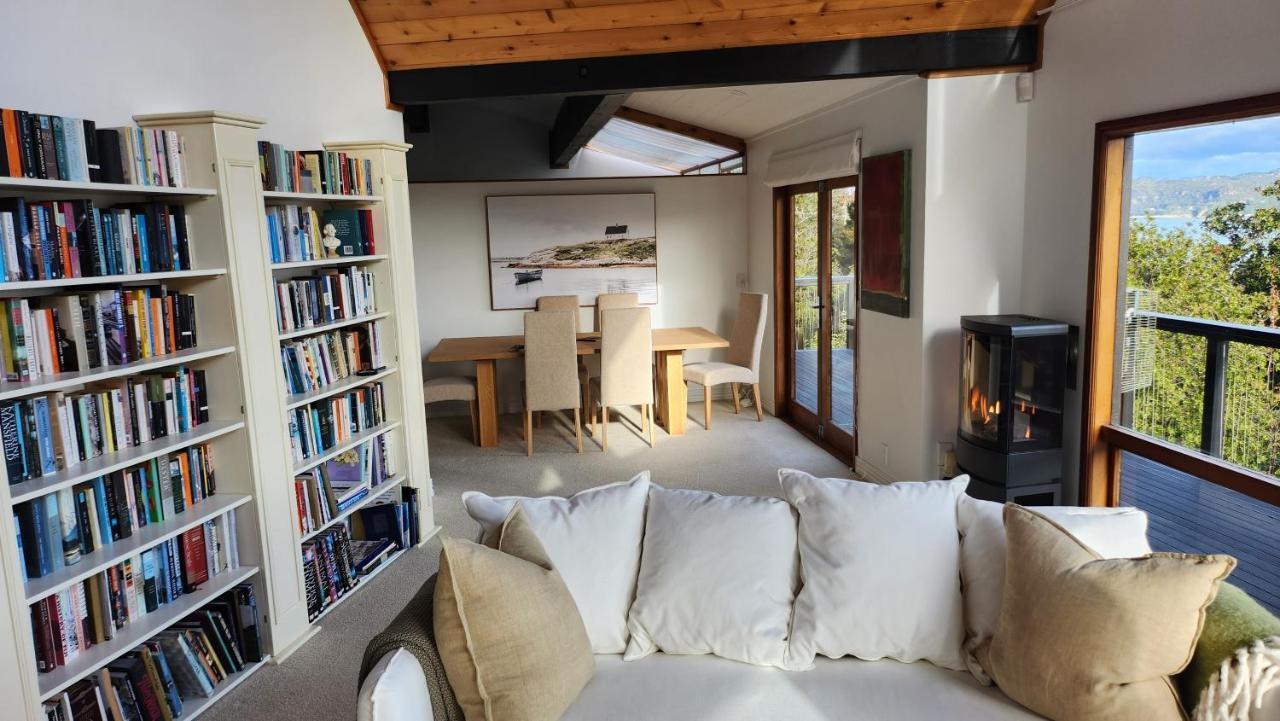 The Black Chalet Whitianga Exterior foto