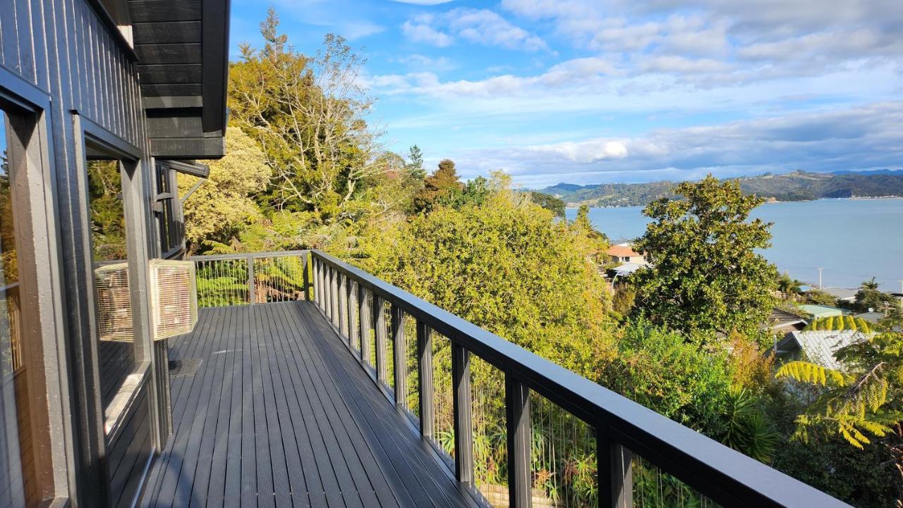 The Black Chalet Whitianga Exterior foto
